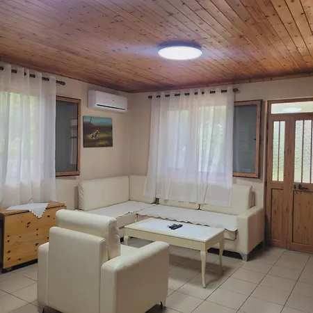 Rruga 6 Vakantiehuis Velipojë