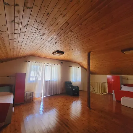 Rruga 6 Hébergement de vacances